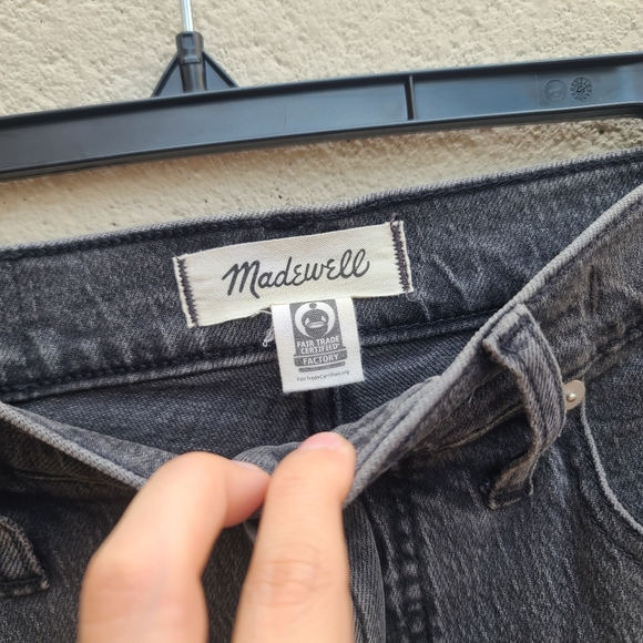 Madewell | The Perfect Vintage Jeans in Lunar Wash Size 27 Style NF113 - Picture 3 of 12